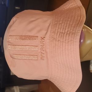 Ivy Park Rodeo Reversable Bucket Hat